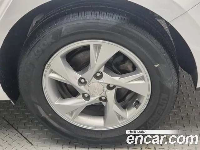 Hyundai Avante (CN7) id 2911353 из Кореи 10