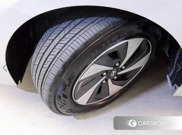 Hyundai Ionic Hybrid id 3162003 из Кореи 10