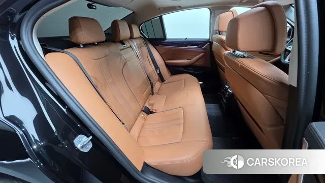 BMW 5 Series (G30) id 3016374 из Кореи 10