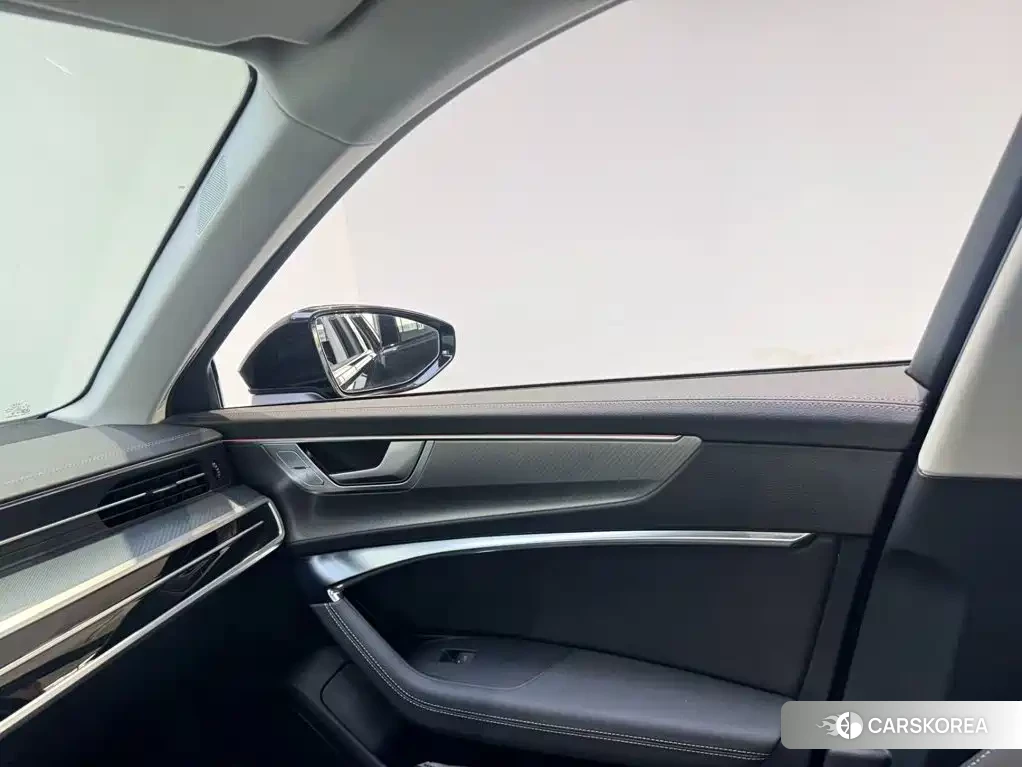 Audi A6 id 4686015 из Китая 10