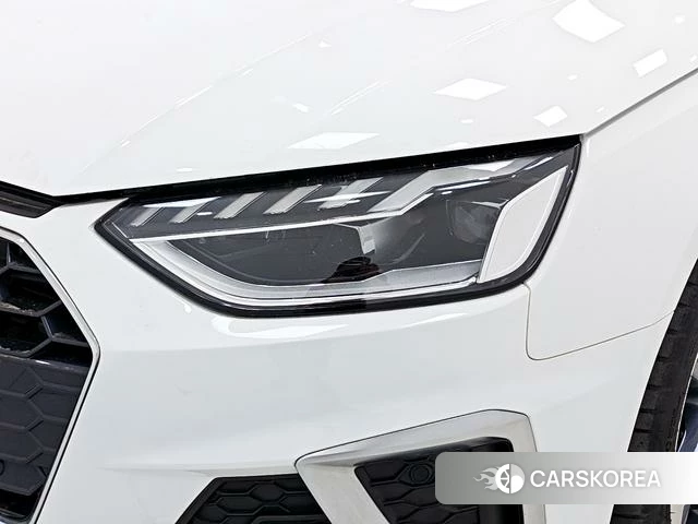 Audi A4L id 4299864 из Китая 10