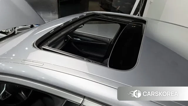 BMW 5 Series (G30) id 3366146 из Кореи 10