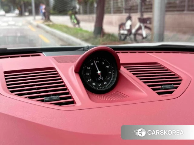 Porsche 911(992) id 4408536 из Кореи 10