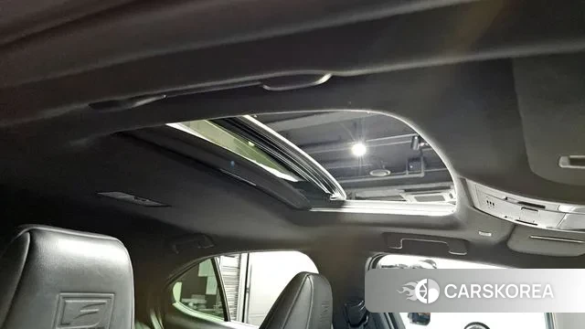 Lexus UX250h id 3484180 из Кореи 10