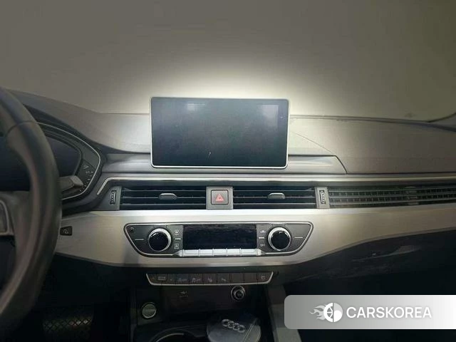 Audi A4L id 4219234 из Китая 10
