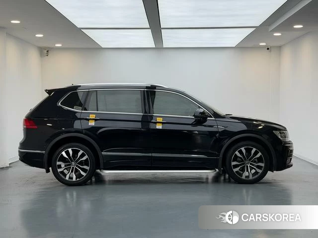 Volkswagen Tiguan L id 4263378 из Китая 10