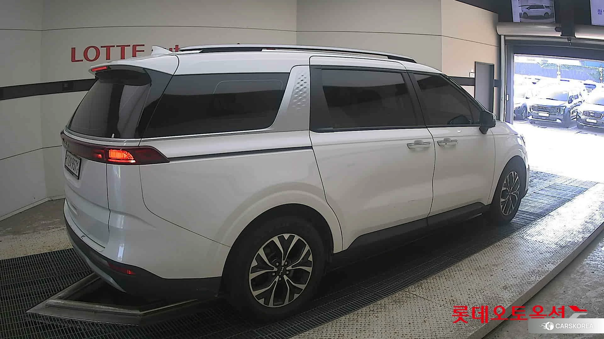 Kia Carnival id 4669061 из Кореи 10