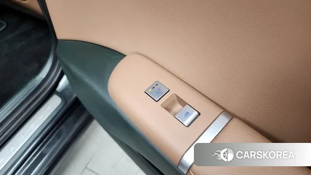 Hyundai Grandeur (GN7) id 3689489 из Кореи 10