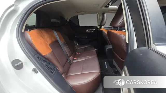 Lexus CT200h id 3270181 из Кореи 10