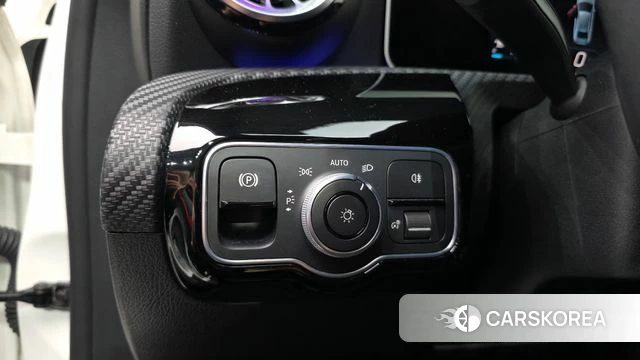Mercedes-Benz A-Class W177 id 4586590 из Кореи 10
