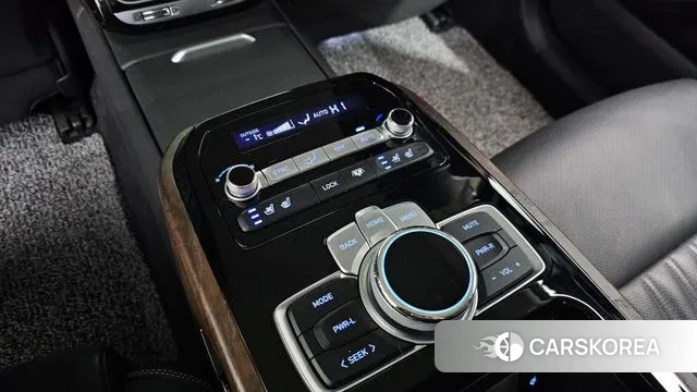 Genesis G90 id 3562200 из Кореи 10