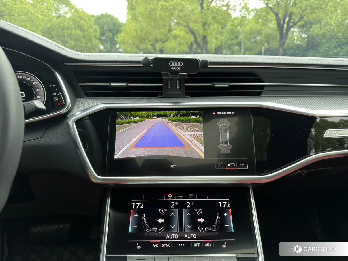 Audi A6L id 4473814 из Китая 10
