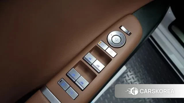 Hyundai Grandeur (GN7) id 3359750 из Кореи 10