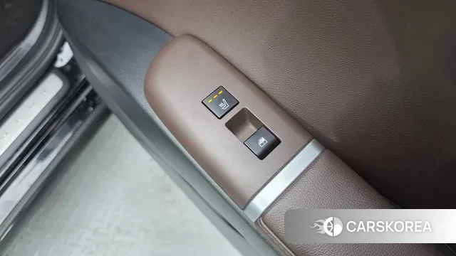 Hyundai Grandeur (GN7) id 3653978 из Кореи 10