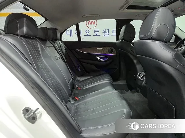 Mercedes-Benz E-Class W213 id 3718218 из Кореи 10