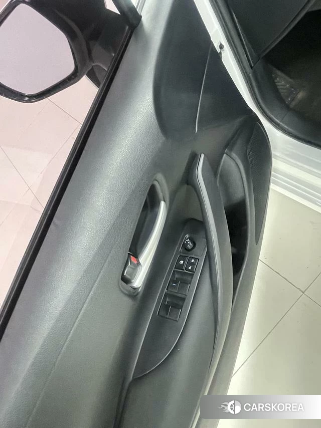 Toyota Corolla id 4374707 из Китая 10