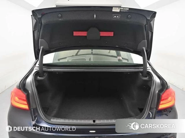BMW 5 Series (G30) id 4596452 из Кореи 10