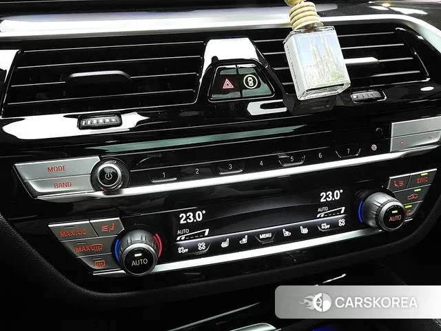 BMW 5 Series (G30) id 3373608 из Кореи 10