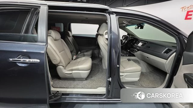 Kia The New Carnival id 4581721 из Кореи 10