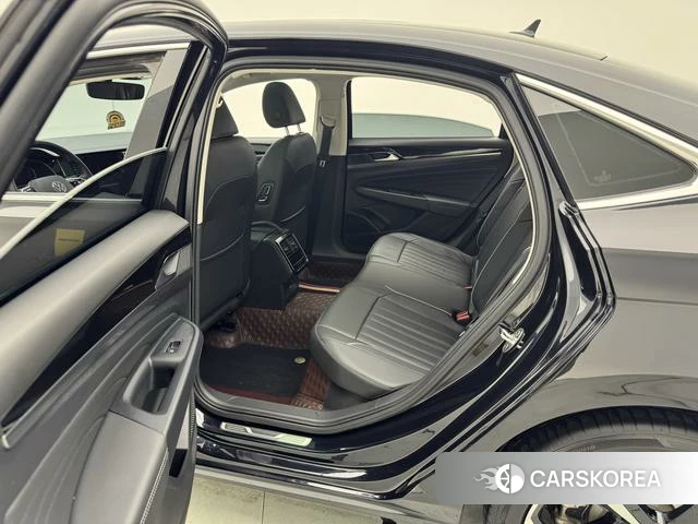 Volkswagen Passat id 4258660 из Китая 10