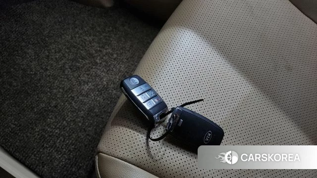 Kia The New Carnival id 4188541 из Кореи 10