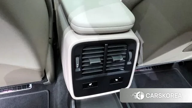 Porsche Taycan id 3094138 из Кореи 10