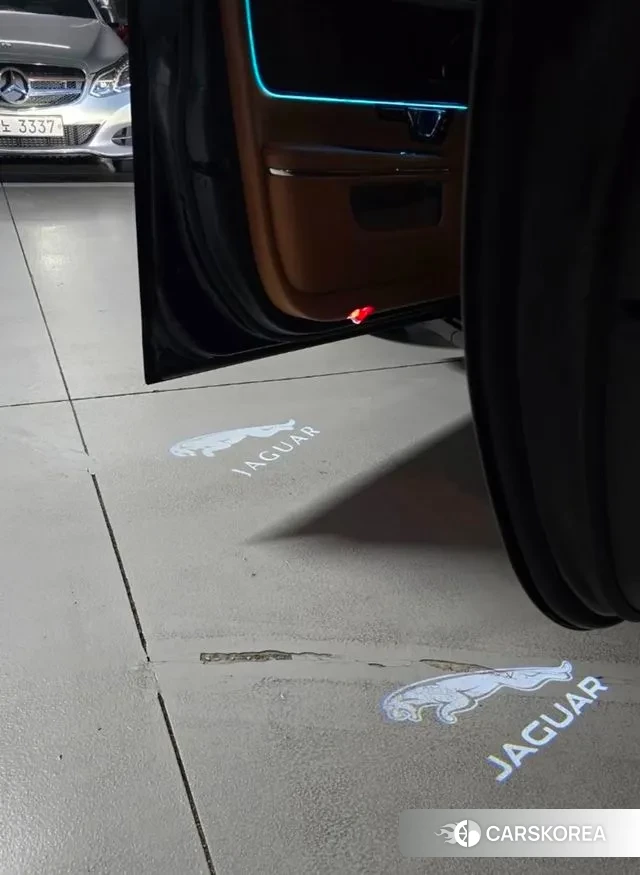 Jaguar All New XJ id 3643780 из Кореи 10