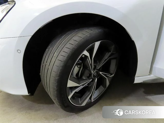 Audi A3 (8Y) id 3921752 из Кореи 10