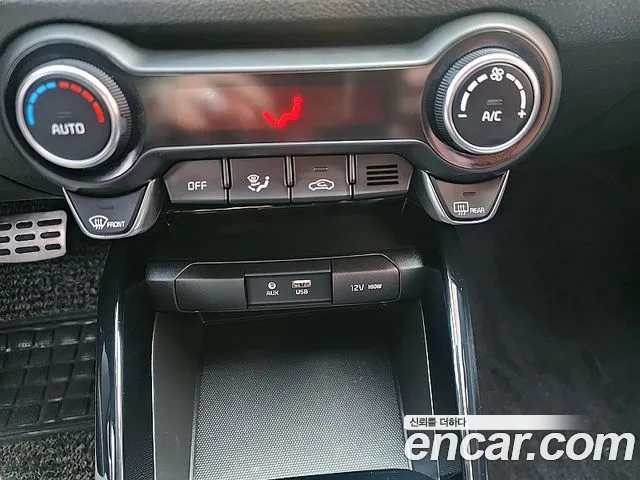 Kia Stonic id 2536561 из Кореи 10