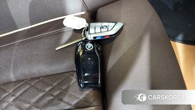 BMW 5 Series (G30) id 3396675 из Кореи 10