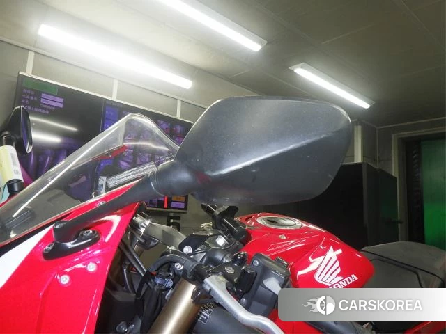 Проданный Honda CBR650R id 3995122 из Японии, фото 10