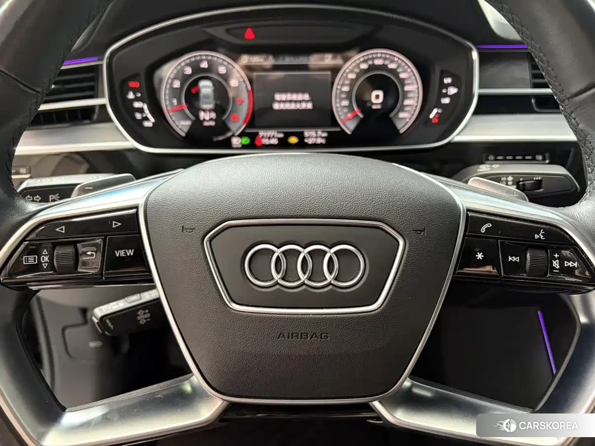 Audi A8 id 4686176 из Китая 10