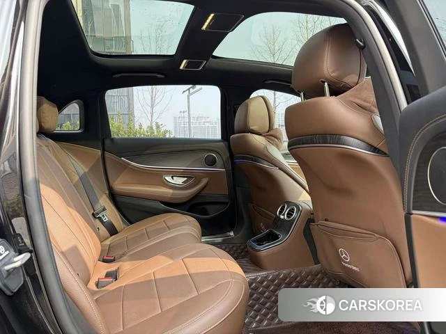 Mercedes-Benz E-class id 4260511 из Китая 10