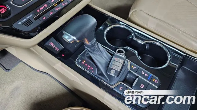 Kia The New Carnival id 2619092 из Кореи 10