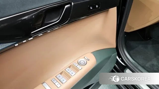 Hyundai Grandeur (GN7) id 2900192 из Кореи 10