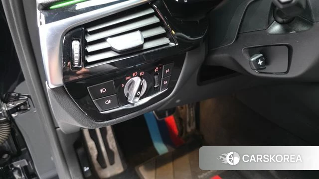 BMW 5 Series (G30) id 4595455 из Кореи 10