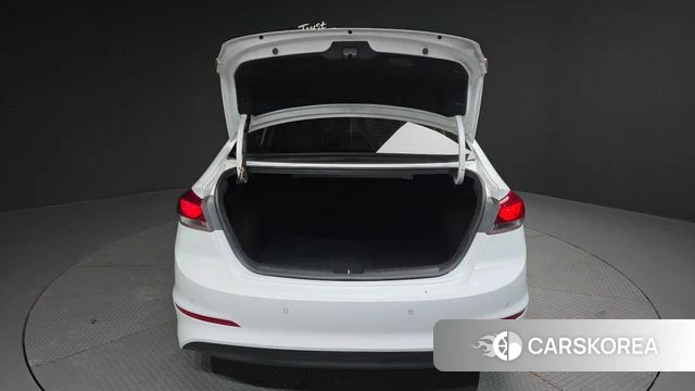 Hyundai Avante AD id 4305070 из Кореи 10