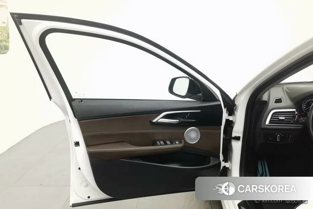 BMW 1 series id 4321197 из Китая 10