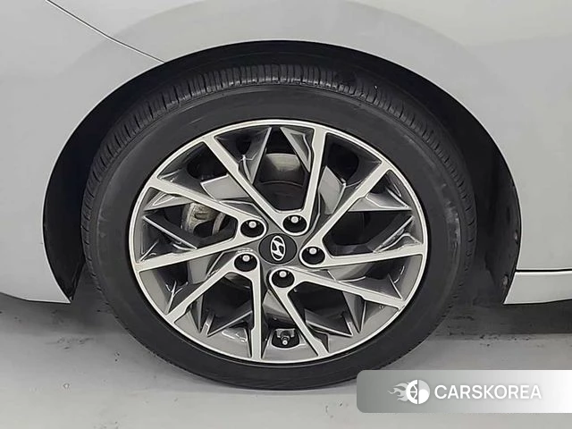 Hyundai The New Avante AD id 3879447 из Кореи 10