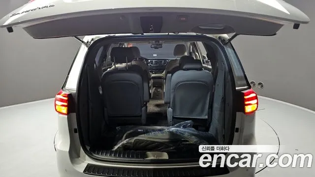 Kia The New Carnival id 2487434 из Кореи 10