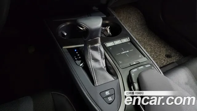 Lexus UX250h id 2664997 из Кореи 10