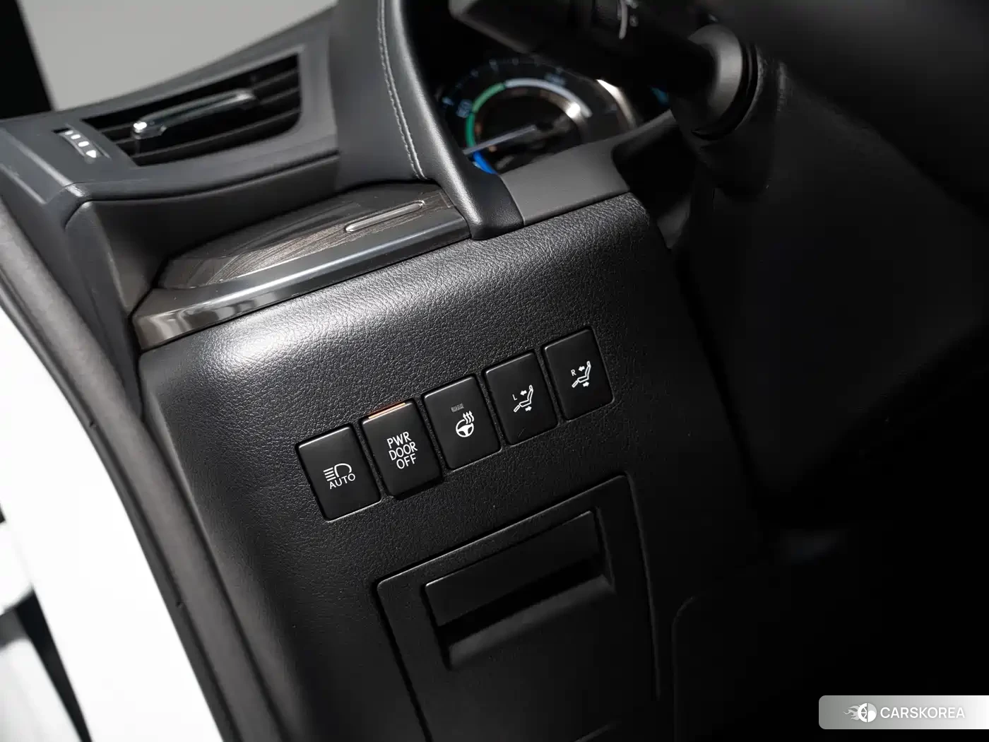Lexus LM id 4559802 из Китая 11