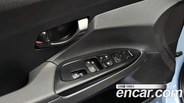 Hyundai Veloster (JS) id 2758817 из Кореи 10