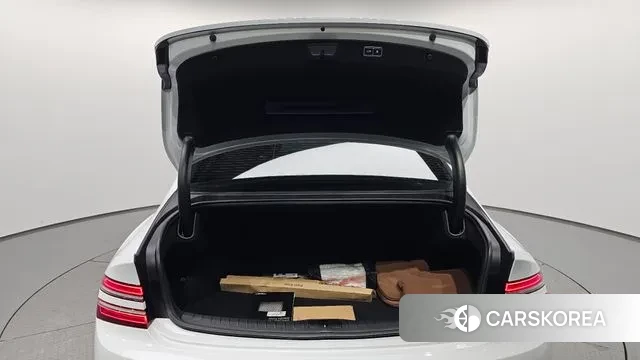 Genesis Electrified G80 (RG3) id 3550957 из Кореи 10