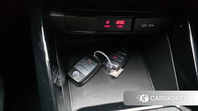 Kia Stonic id 3879420 из Кореи 10