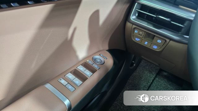 Hyundai Grandeur Hybrid (GN7) id 3940423 из Кореи 10