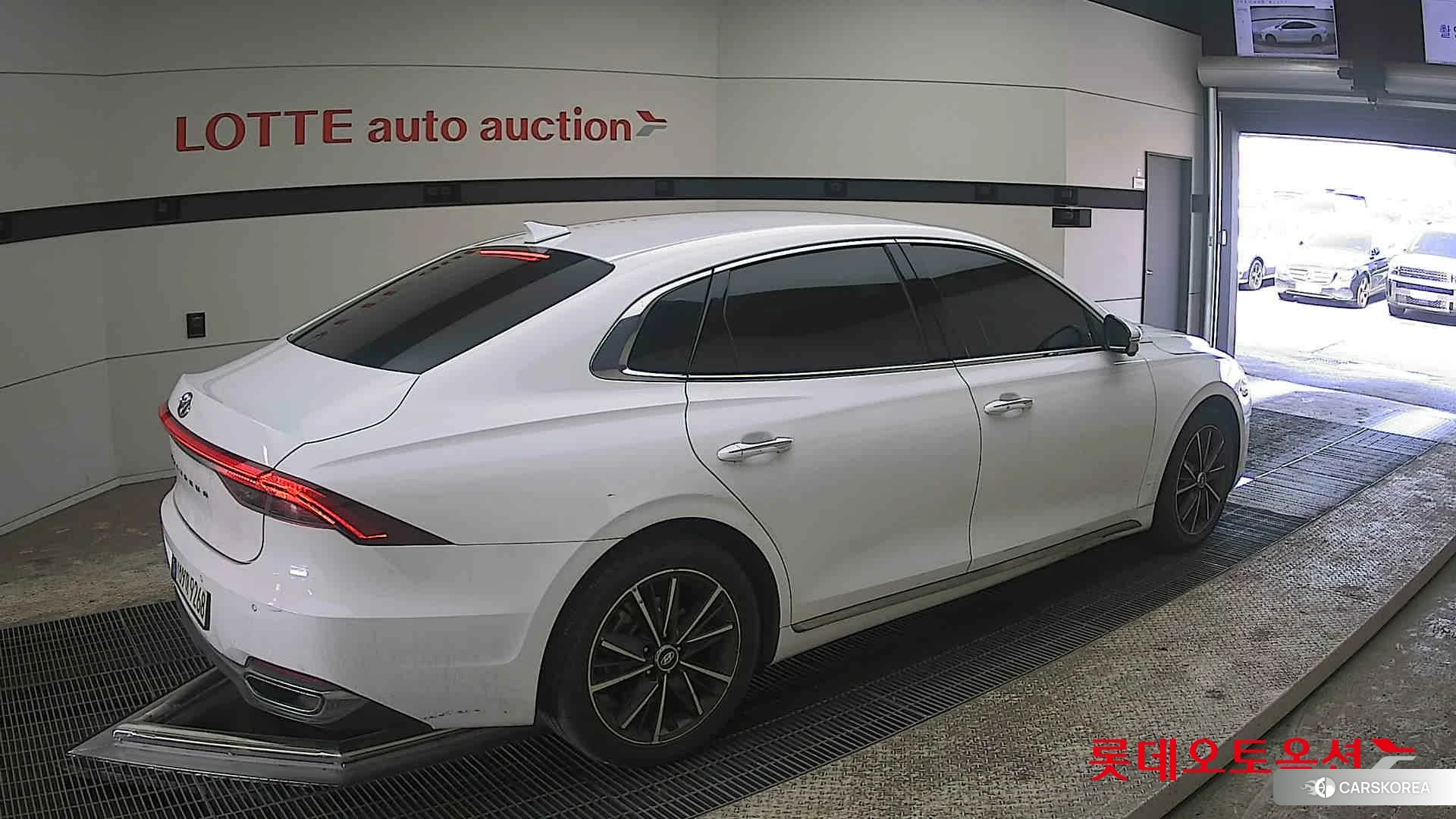 Hyundai Grandeur id 3881986 из Кореи 10