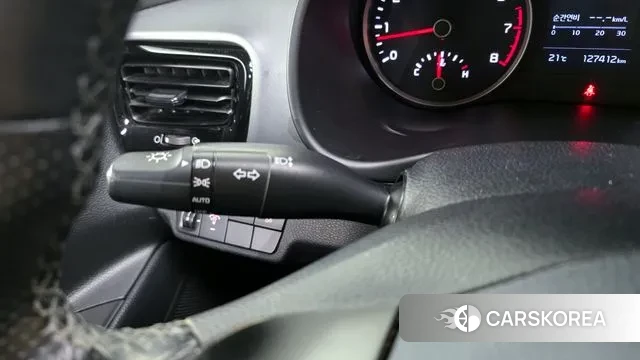 Kia Stonic id 3325393 из Кореи 10