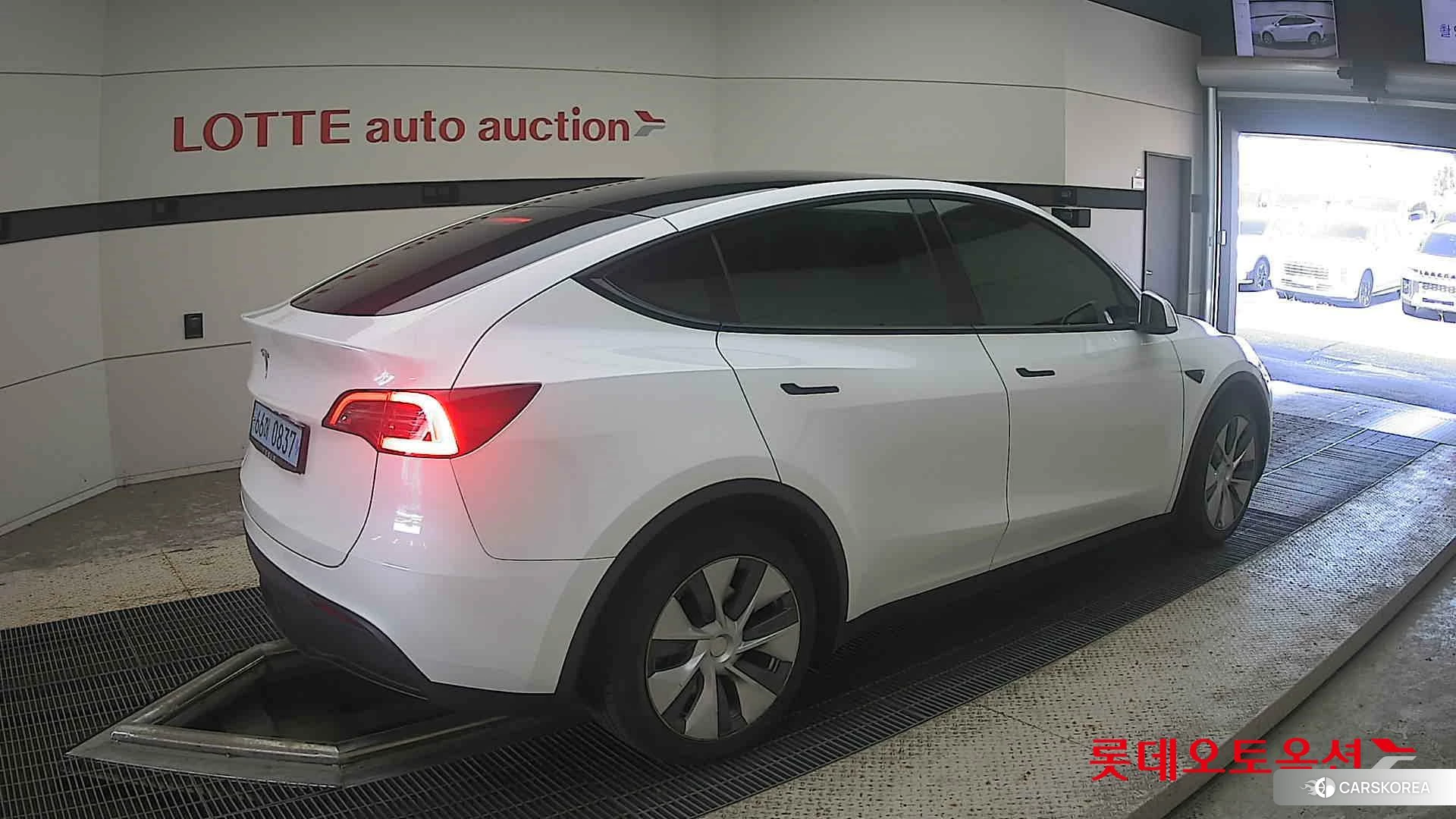 Tesla Model Y RWD id 4909363 из Кореи 10