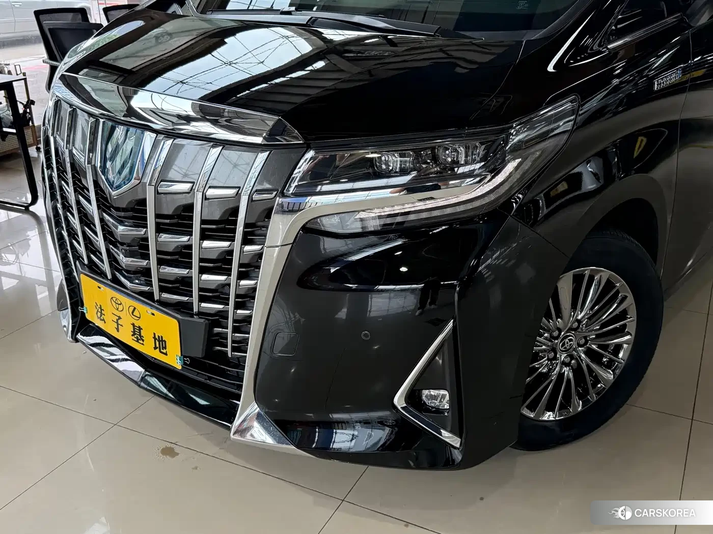 Toyota Elfa id 4622616 из Китая 10